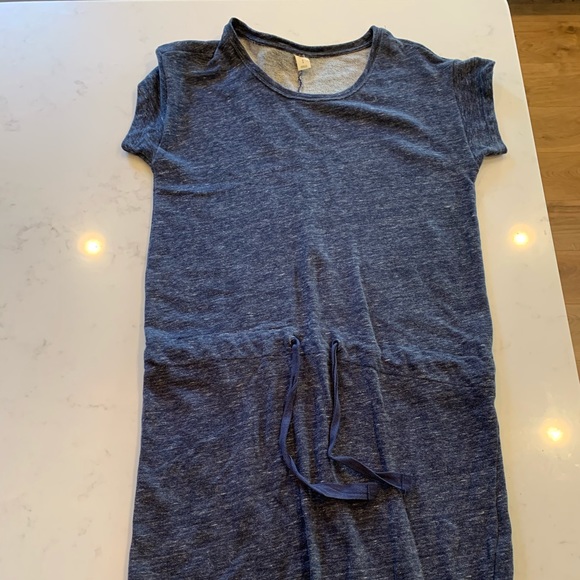 Dresses - Picture 5 of 13